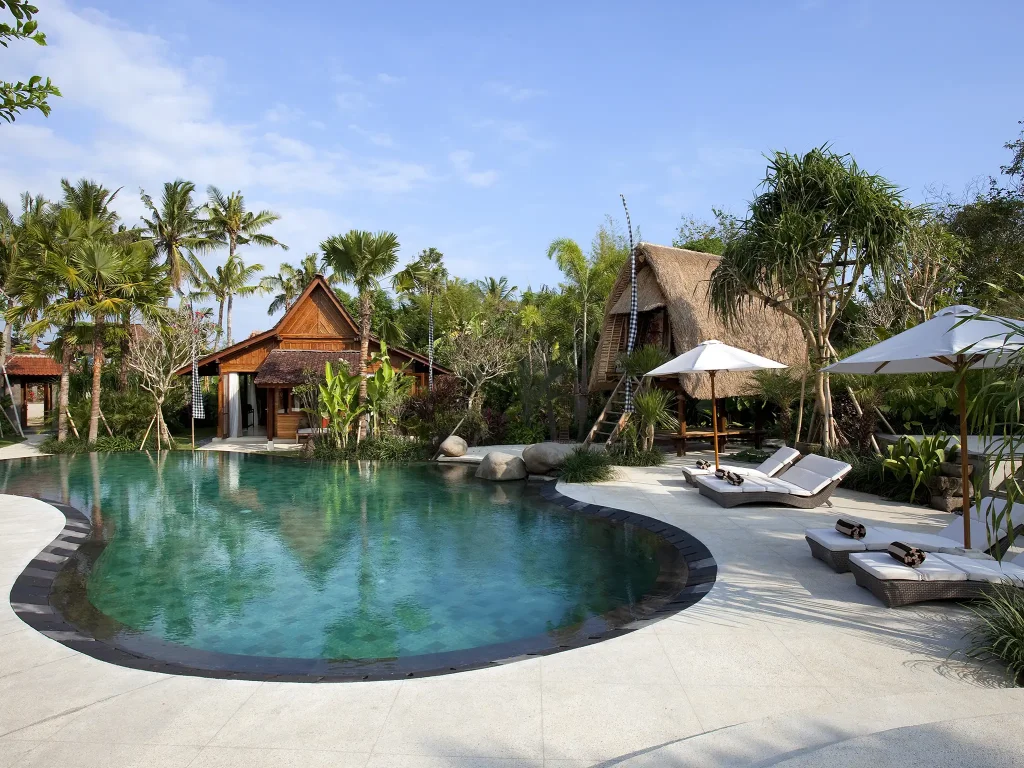 07-DEA Villas – Villa Sati – Pool and sunloungers Villa Canggu Collection - Villa Gallery