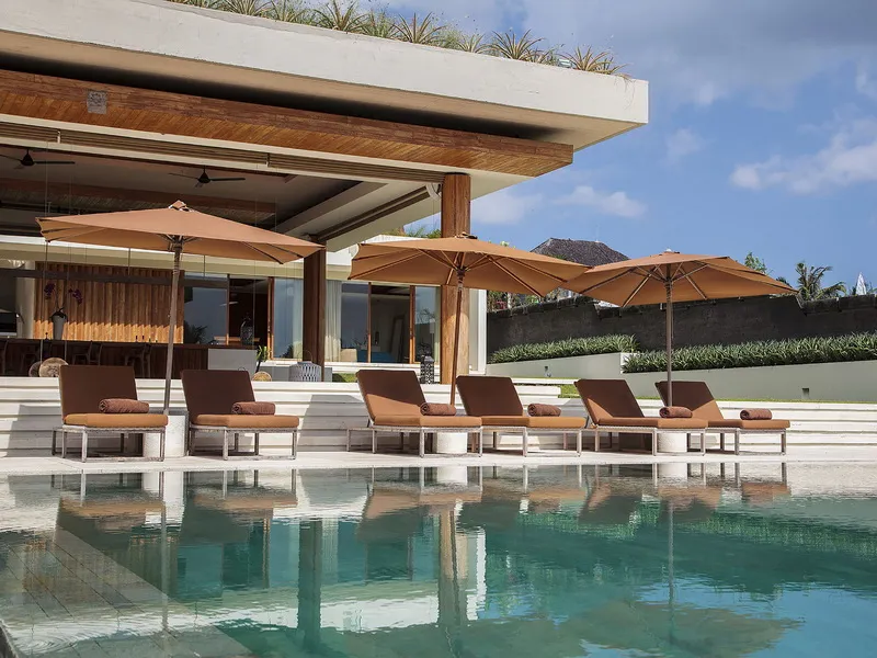 9. The Iman Villa – Infinity pool