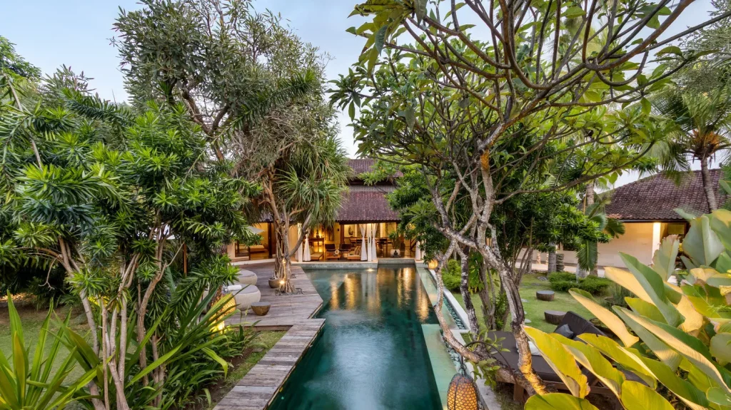 villa-shantika-54-shantika-pool-night-b-5c2c749ac4194 Villa Shantika - Villa Gallery