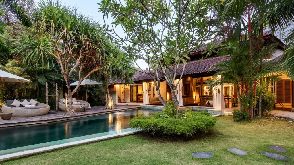 villa-shantika-56-shantika-pool-night-d-5c2c74a5eabf5 Villa Shantika - Villa Gallery