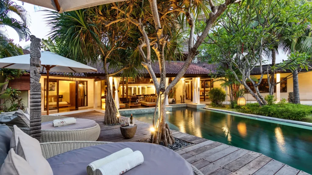 villa-shantika-57-shantika-pool-night-e-5c2c74abbaf27 Villa Shantika - Villa Gallery