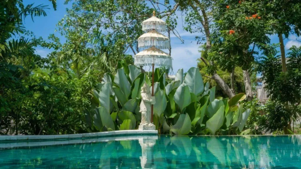 0a2. villa-frangipani-frangipani-gallery-33-infinity-pool-648fcd4e1cecc Villa Frangipani - Villa Gallery
