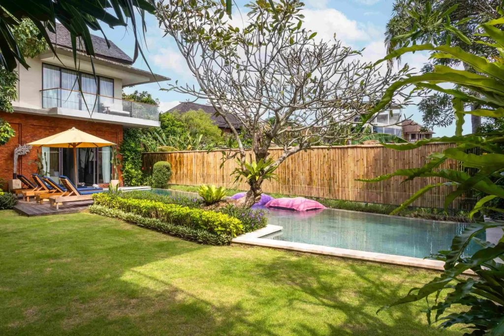Kimaya pool bamboo fence 4_11zon Bali Villa