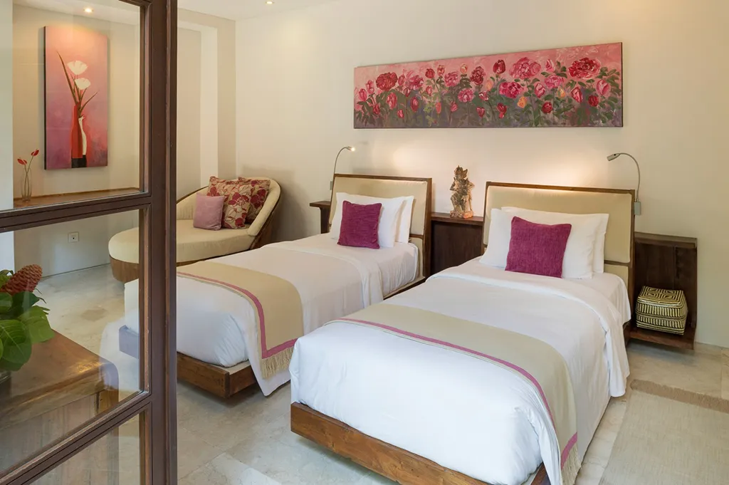 Angkus Twin Bed option Villa La Seminyak - Villa Gallery