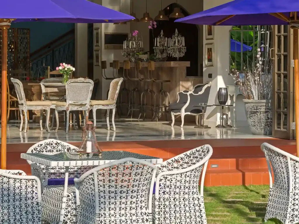 04-Sayang dAmour – Bar dining near the garden Villa Sayang D’amour - Villa Gallery