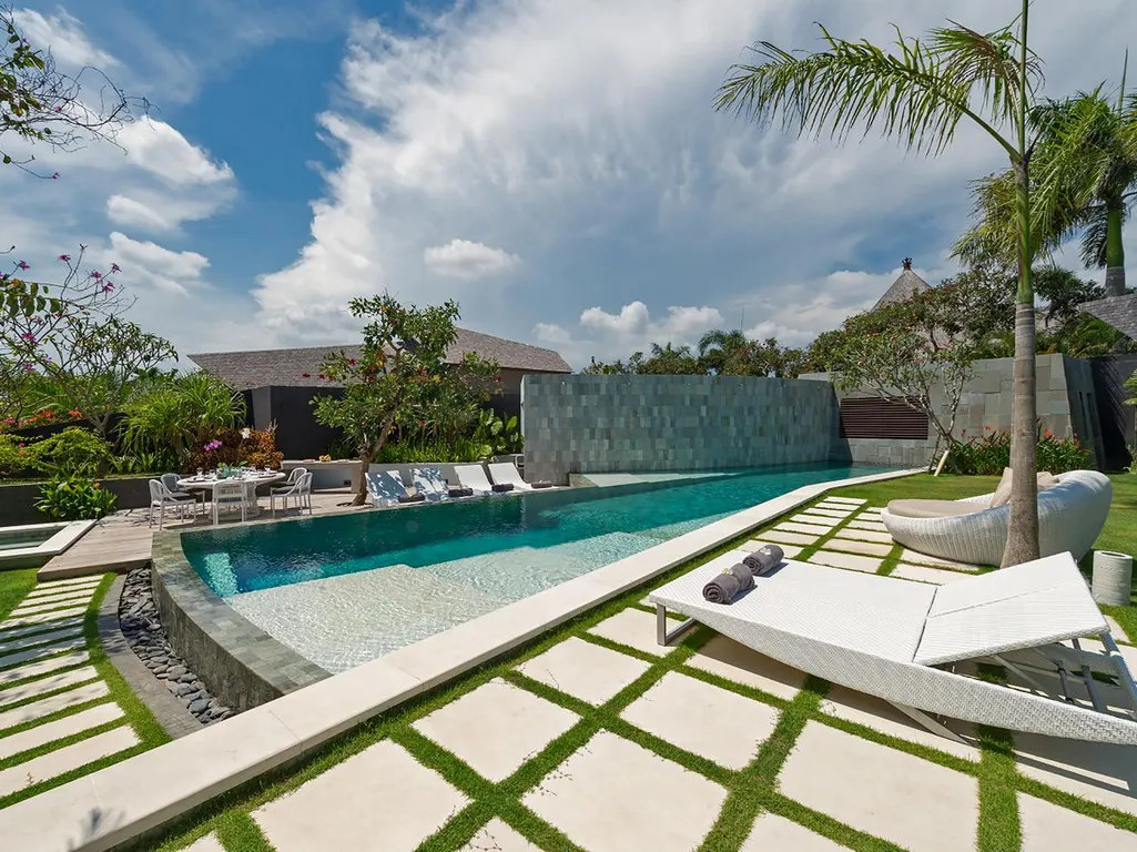 15-Layar – 4 bedroom – Poolside The Layar Villa Five - Villa Gallery