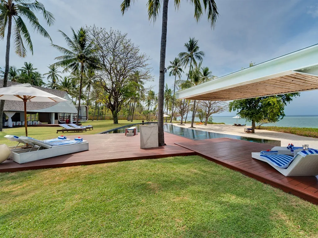 8.%20Villa%20Sapi%20-%20Pool%20deck Villa Sapi - Villa Gallery