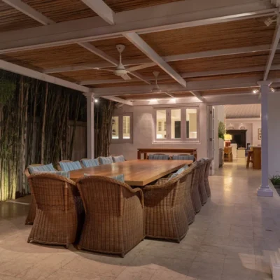 Outdoor-dining-table Villa Cotton House - Villa Gallery