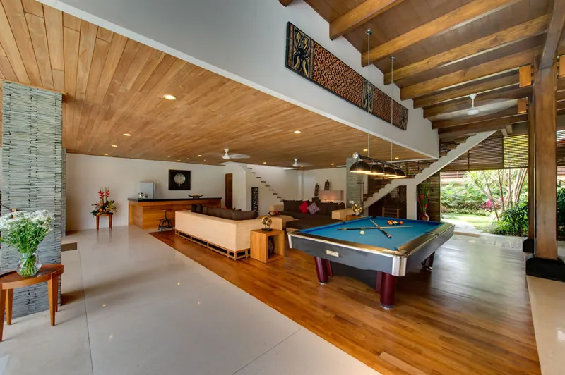 kinara-living-room-with-pool-table-and-bar Villa Kinara - Villa Gallery