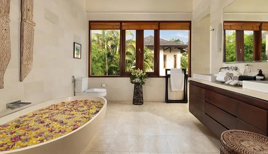 the-suar-luxurious-bathroom-flow Villa Suar Seminyak - Villa Gallery