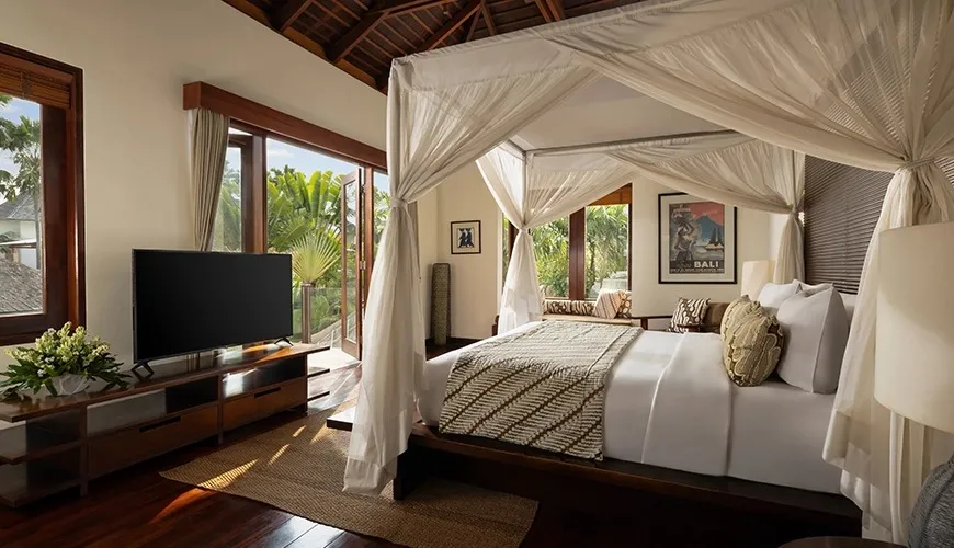 the-suar-luxurious-master-bedroo Villa Suar Seminyak - Villa Gallery